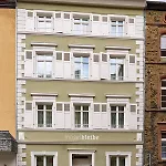民宿 Neu!!! Moselbleibe Stadthaus Am Baerenbrunnen 贝恩卡斯特尔-屈斯