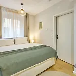 Neu!!! Moselbleibe Stadthaus Am Baerenbrunnen 贝恩卡斯特尔-屈斯